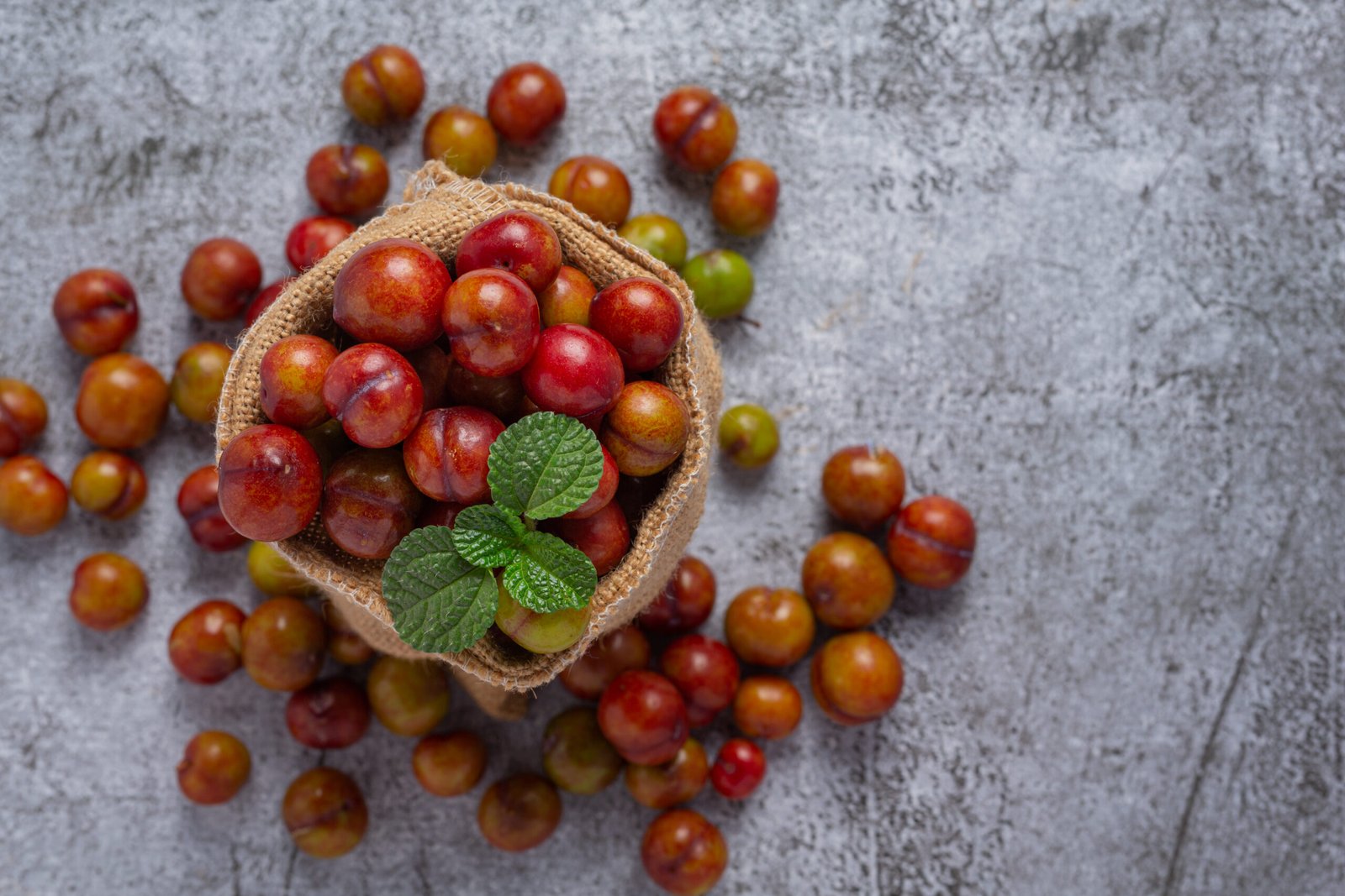 Camu‑Camu: Superalimento Amazônico com 37× Mais Vitamina C que a Laranja